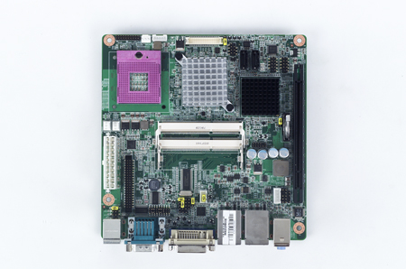 인텔<sup>®</sup> 코어™ 2듀오 미니-ITX 마더보드. VGA/DVI/LVDS, 6 COM,and Dual LAN 지원