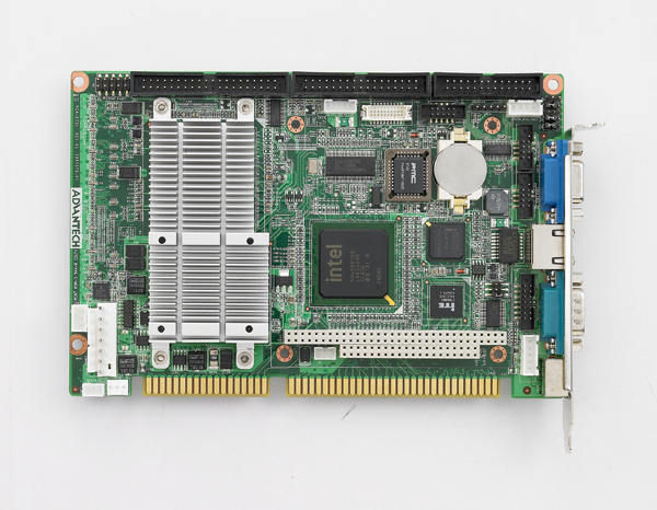 ISA half-sized Single Board Computer, Intel<sup>®</sup>  ULV Celeron<sup>®</sup> M 600MHz, VGA/LVDS/CFC/USB 2.0