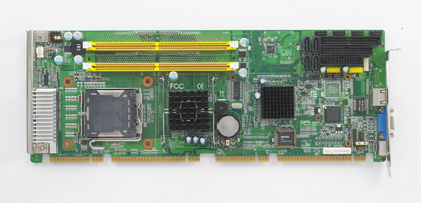 LGA 775 Intel<sup>®</sup> Core™ 2 Duo Full-size Single Board Computer with PCIe/ VGA/ Single Gigabit LAN, RoHS
