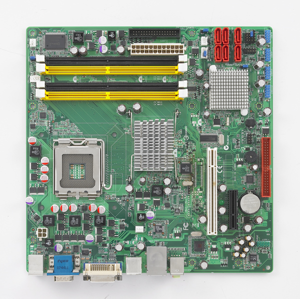 Intel<sup>®</sup> LGA775 CoreTM 2 Quad/Core™ 2 Duo
Processor-based MicroATX with DVI/
2 COM/LAN
